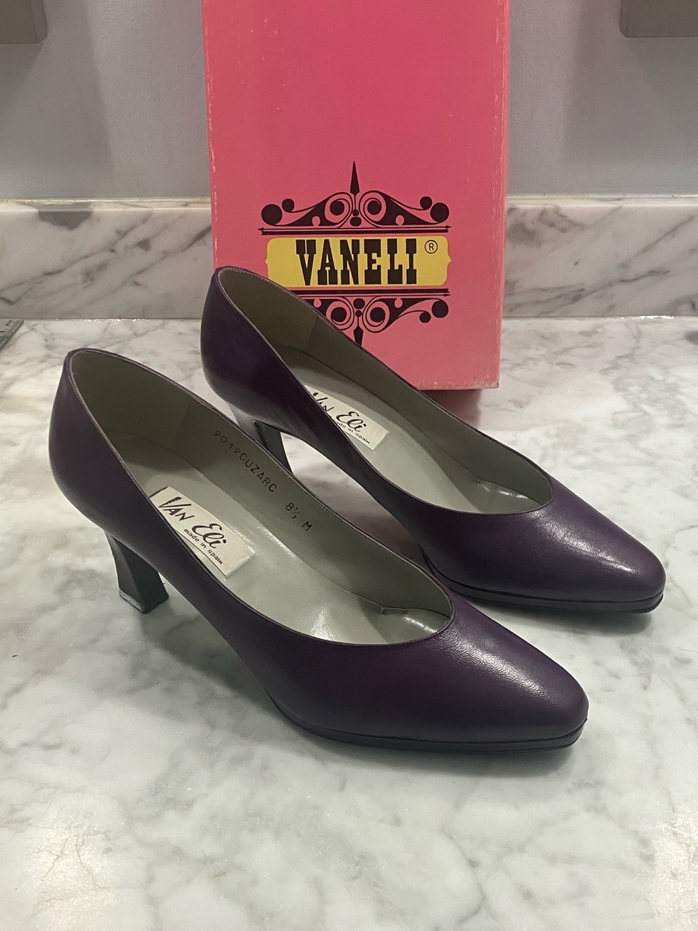 Vintage Van Eli plum purple heels pumps size 8.5 M MADE IN SPAIN WOMENS